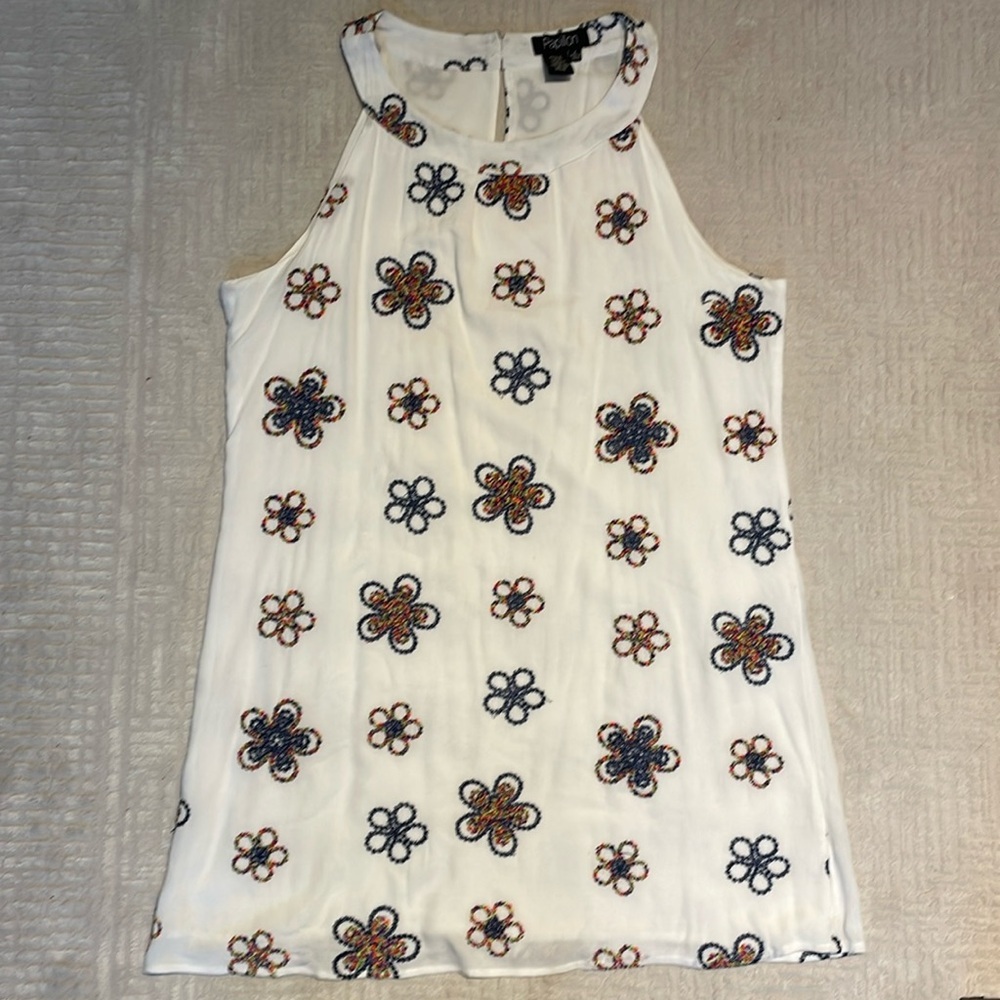 Papillon embroidered floral mini dress Women’s Large white dress with flowers